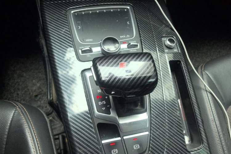 Used Audi Q5L 2018 40 TFSI Prestige Fashion Edition China V Gear Lever