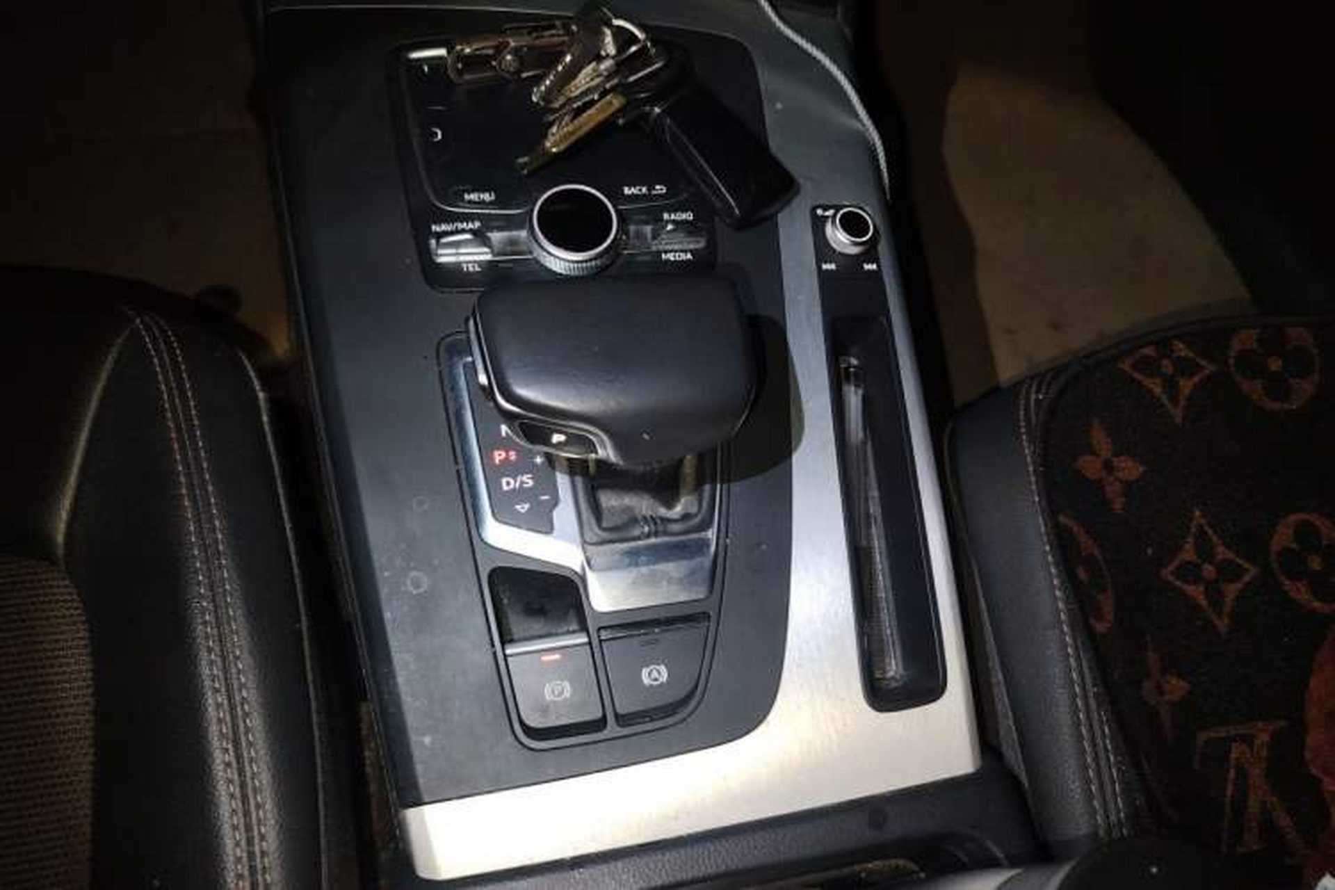 Used Audi Q5L 2018 40 TFSI Prestige Fashion Edition China V Gear Lever
