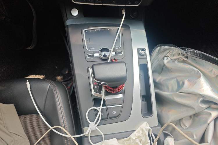 Used Audi Q5L 2018 40 TFSI Prestige Fashion Edition China V Gear Lever