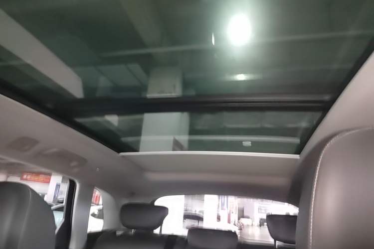 Used Audi Q5L 2018 45 TFSI Prestige Fashion Edition China VI Emission Standard Headliner
