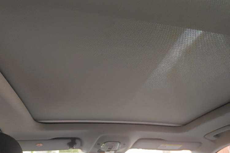 Used Audi Q5L 2018 40 TFSI Prestige Fashion Edition China VI Headliner