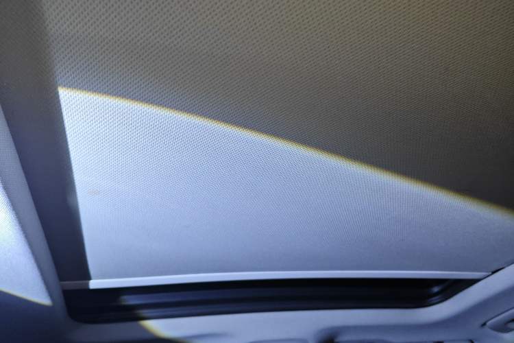 Used Audi Q5L 2018 40 TFSI Prestige Fashion Edition China VI Headliner