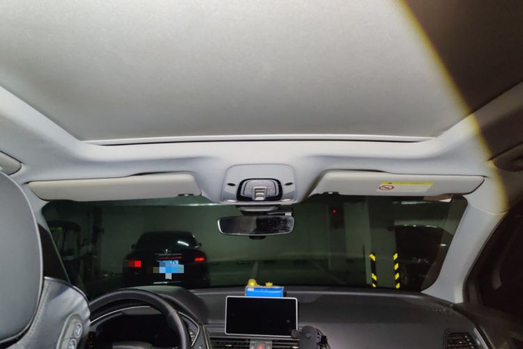Used Audi Q5L 2018 45 TFSI Prestige Fashion Edition China V Emission Standard Headliner