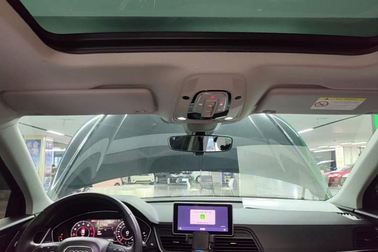 Used Audi Q5L 2018 40 TFSI Prestige Fashion Edition China VI Headliner
