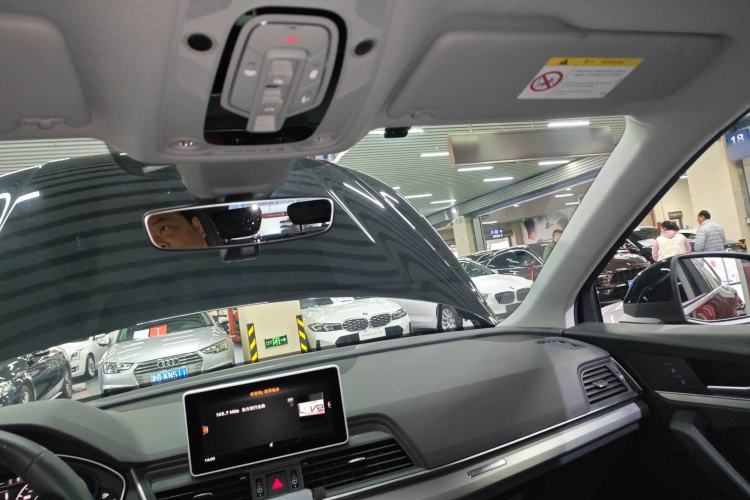 Used Audi Q5L 2018 40 TFSI Prestige Fashion Edition China VI Headliner