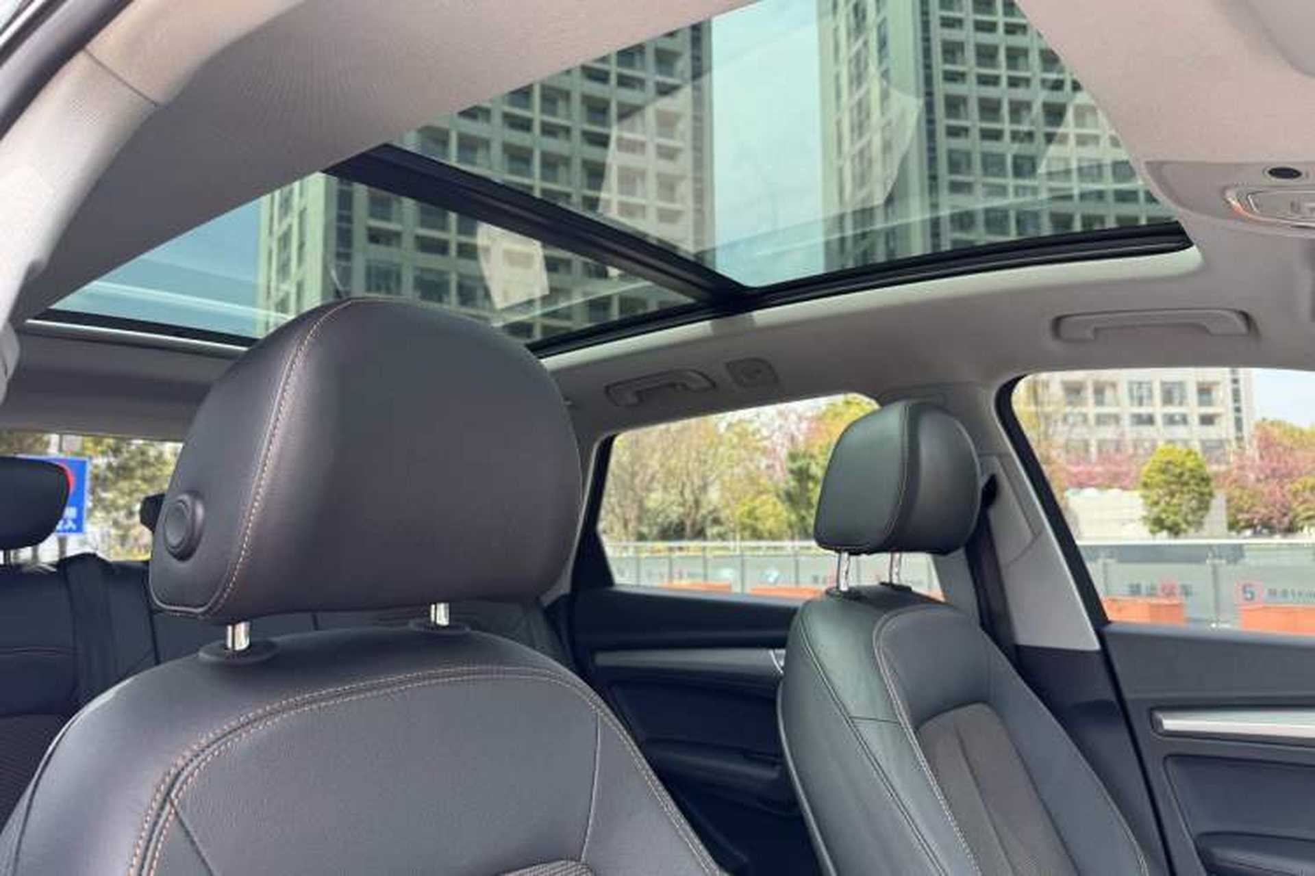 Used Audi Q5L 2018 45 TFSI Prestige Fashion Edition China V Emission Standard Headliner