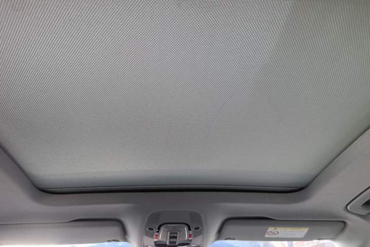 Used Audi Q5L 2018 45 TFSI Prestige Fashion Edition China VI Emission Standard Headliner