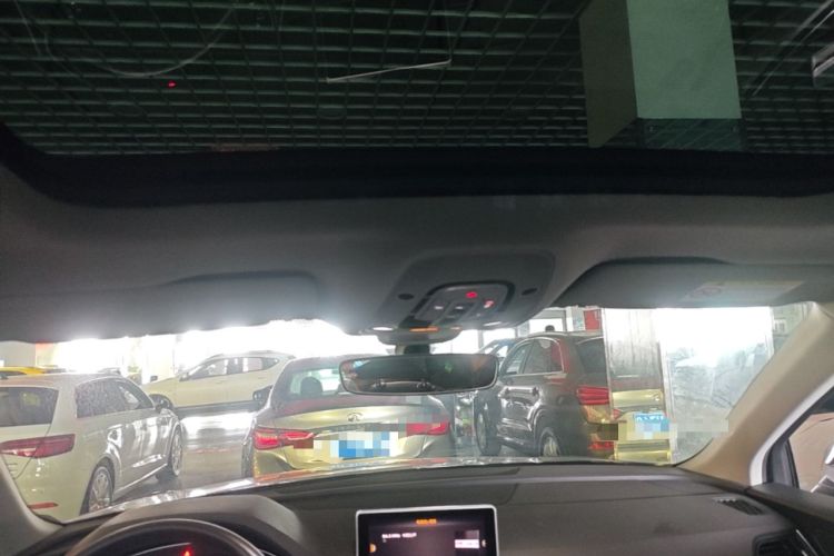 Used Audi Q5L 2018 40 TFSI Prestige Fashion Edition China VI Headliner