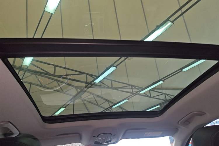 Used Audi Q5L 2018 40 TFSI Prestige Edition China VI Emission Standard Headliner