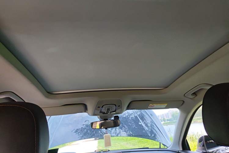 Used Audi Q5L 2018 40 TFSI Prestige Fashion Edition China VI Headliner