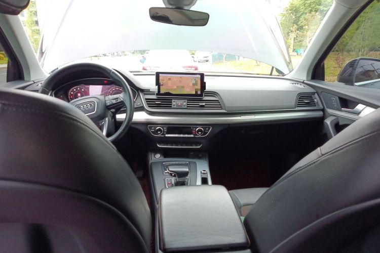 Used Audi Q5L 2018 40 TFSI Prestige Fashion Edition China VI Headliner