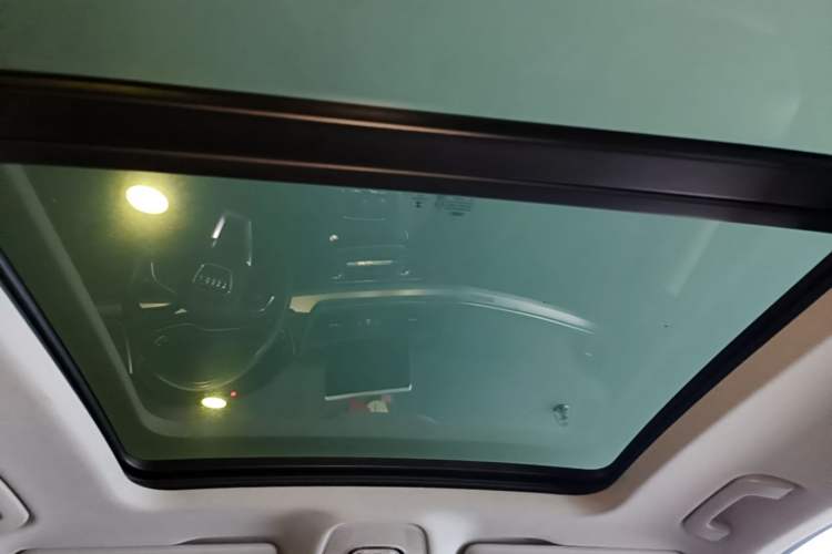 Used Audi Q5L 2018 40 TFSI Prestige Fashion Edition China V Headliner