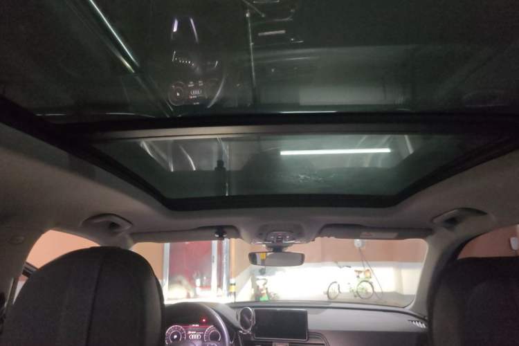 Used Audi Q5L 2018 40 TFSI Prestige Fashion Edition China VI Headliner