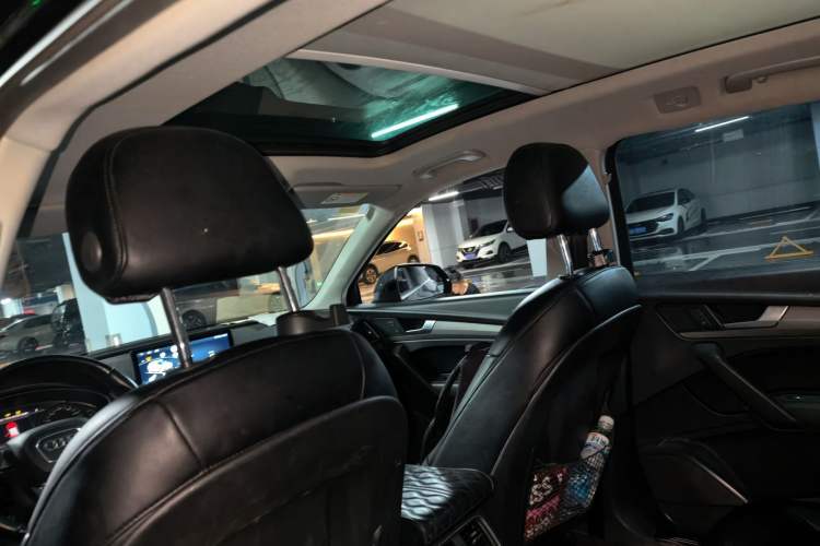 Used Audi Q5L 2018 40 TFSI Prestige Edition China V Headliner