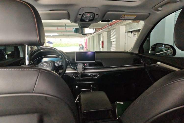 Used Audi Q5L 2018 45 TFSI Prestige Fashion Edition China V Emission Standard Headliner