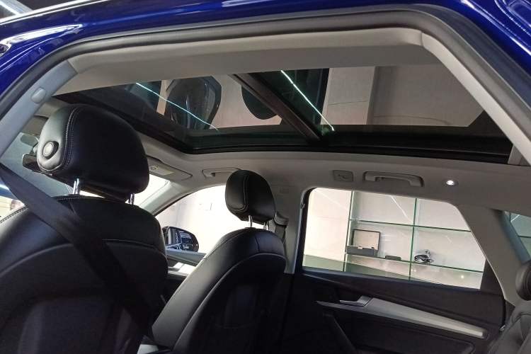 Used Audi Q5L 2018 40 TFSI Prestige Fashion Edition China V Headliner