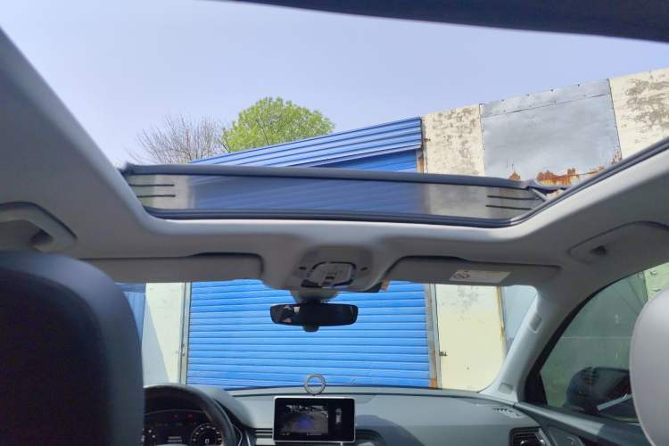 Used Audi Q5L 2018 45 TFSI Prestige Elegant Edition China VI Headliner