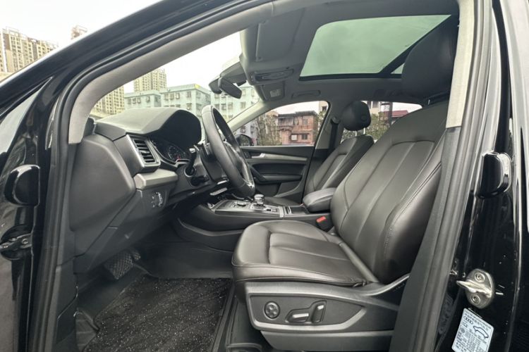 Used Audi Q5L 2018 40 TFSI Prestige Edition China VI Emission Standard Interior 1