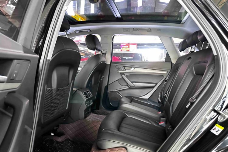 Used Audi Q5L 2018 40 TFSI Prestige Edition China VI Emission Standard Interior 1