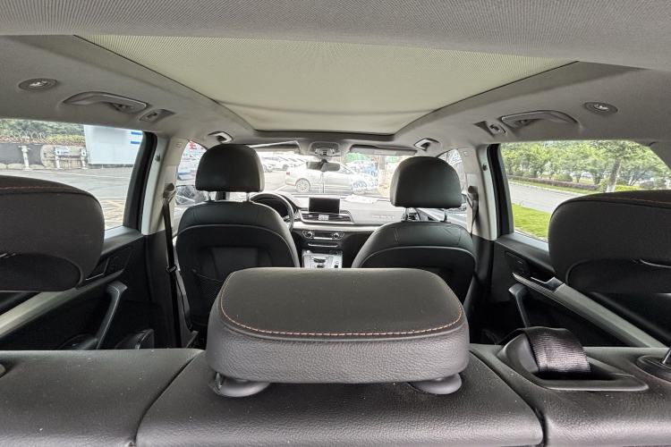 Used Audi Q5L 2018 40 TFSI Prestige Fashion Edition China VI Interior 2