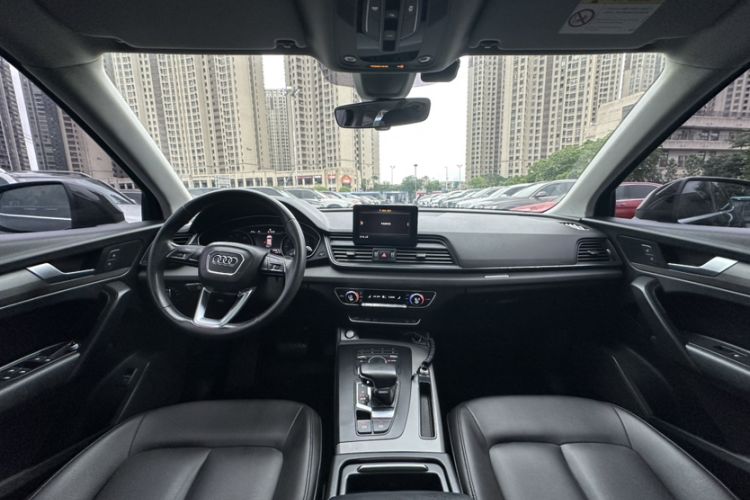 Used Audi Q5L 2018 40 TFSI Prestige Edition China VI Emission Standard Interior 2