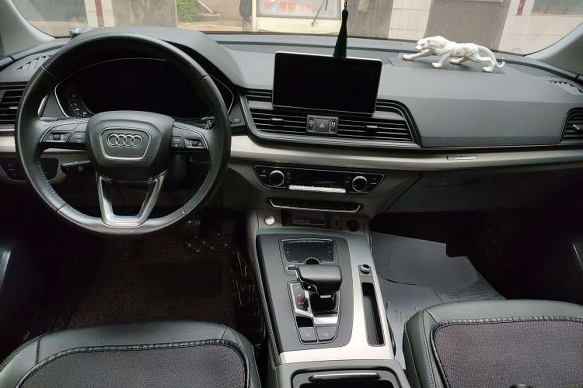 Used Audi Q5L 2018 40 TFSI Prestige Fashion Edition China VI Interior 2