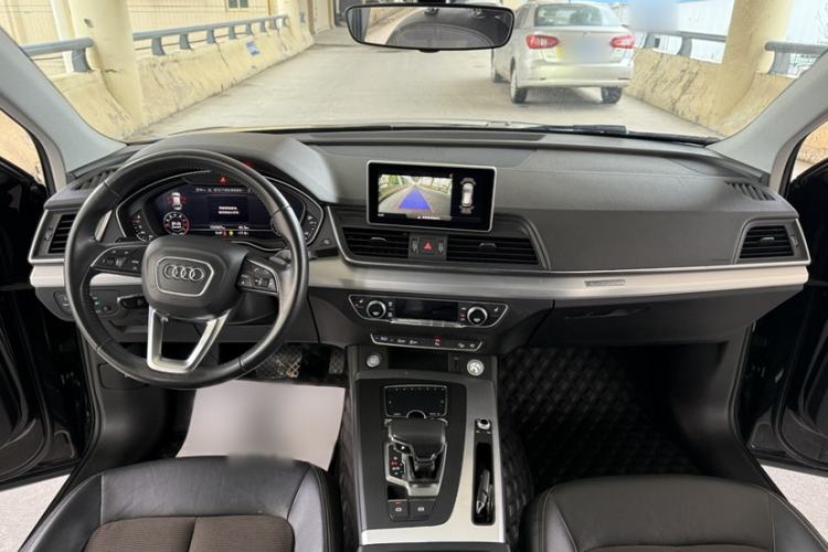 Used Audi Q5L 2018 40 TFSI Prestige Fashion Edition China VI Interior 2