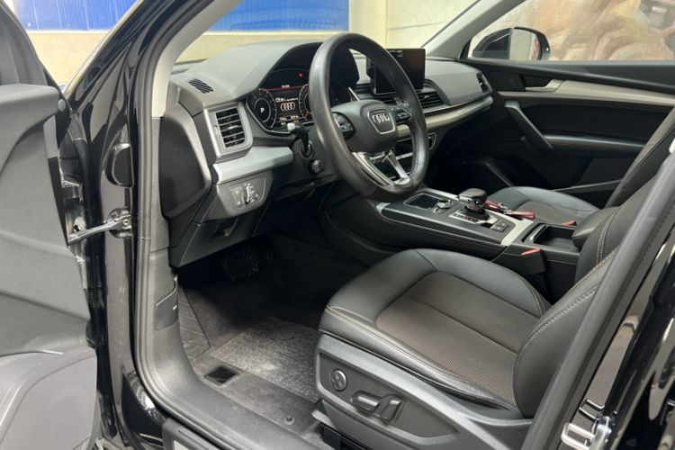 Used Audi Q5L 2018 40 TFSI Prestige Fashion Edition China VI Interior 2