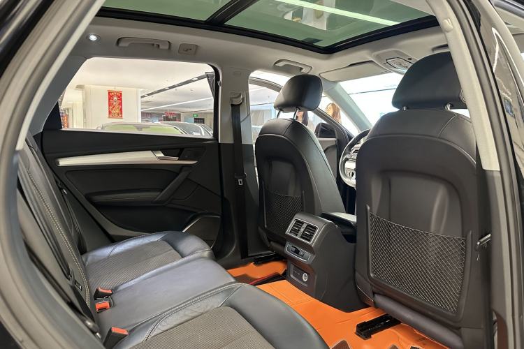 Used Audi Q5L 2018 40 TFSI Prestige Fashion Edition China V Interior 2