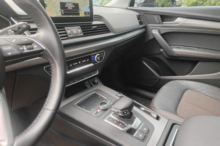 Used Audi Q5L 2018 45 TFSI Prestige Fashion Edition China VI Emission Standard Interior 3