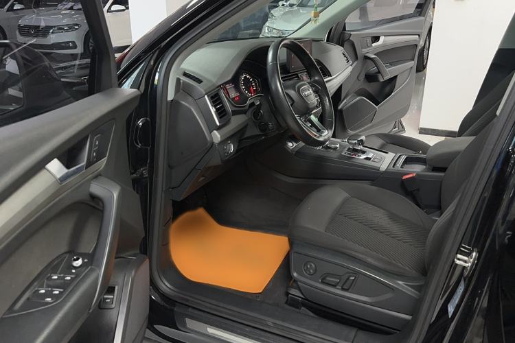 Used Audi Q5L 2018 40 TFSI Prestige Edition China V Interior 3
