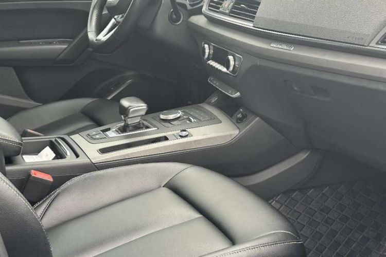 Used Audi Q5L 2018 40 TFSI Prestige Edition China V Interior 4