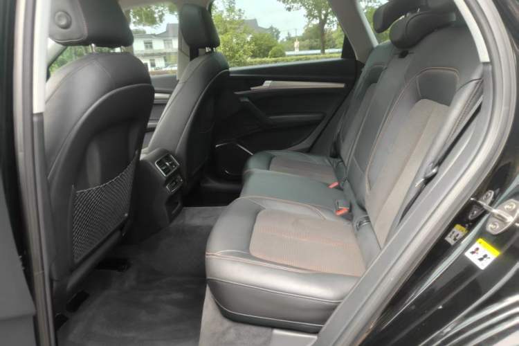 Used Audi Q5L 2018 45 TFSI Prestige Fashion Edition China VI Emission Standard Interior 4