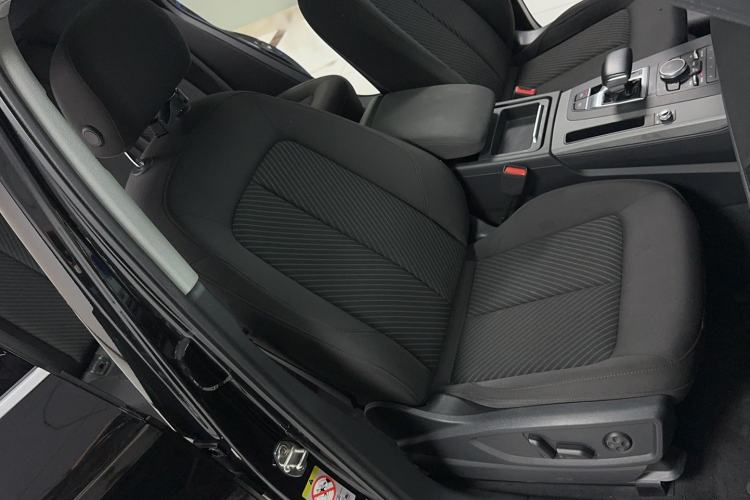 Used Audi Q5L 2018 40 TFSI Prestige Edition China V Interior 6