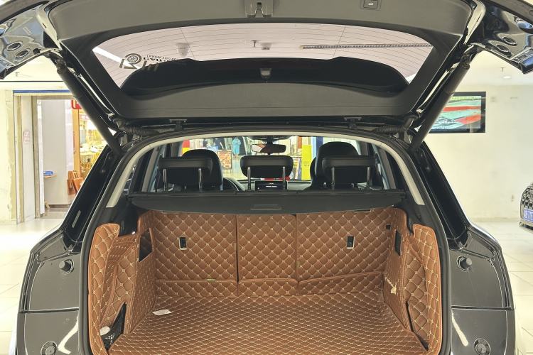 Used Audi Q5L 2018 40 TFSI Prestige Fashion Edition China V Interior 8