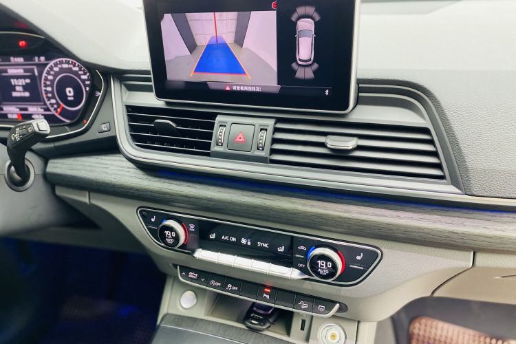Used Audi Q5L 2018 45 TFSI Prestige Elegant Version China V Interior 9