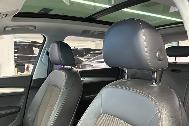 Used Audi Q5L 2018 40 TFSI Prestige Fashion Edition China V Interior 9