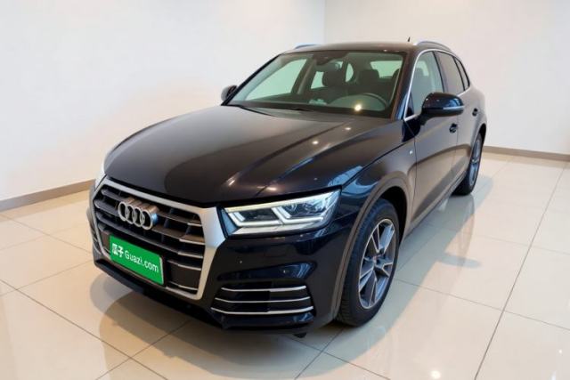 Audi Q5L 2018 40 TFSI Prestige Fashion Edition China V مستعملة