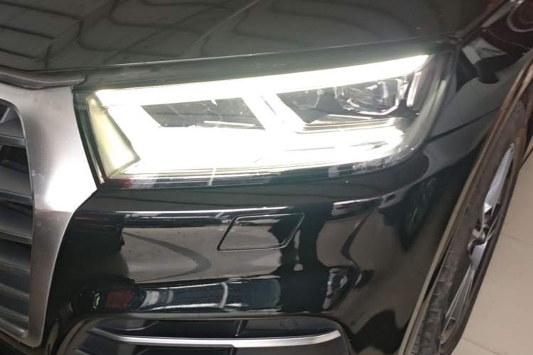 Used Audi Q5L 2018 40 TFSI Prestige Fashion Edition China VI Left Front Headlight