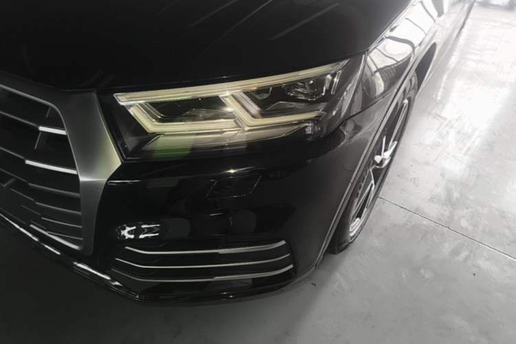 Used Audi Q5L 2018 40 TFSI Prestige Fashion Edition China VI Left Front Headlight