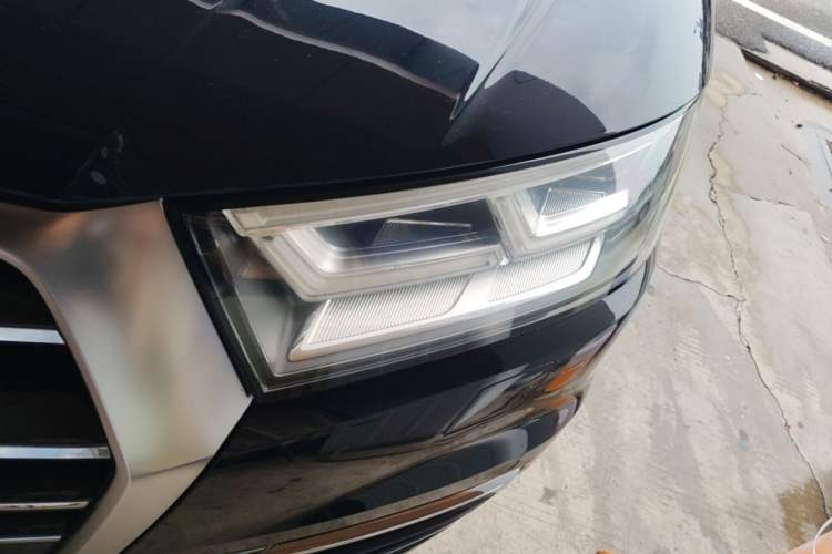 Used Audi Q5L 2018 45 TFSI Prestige Elegant Version China V Left Front Headlight