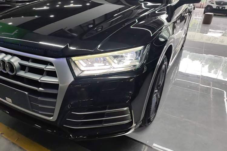 Used Audi Q5L 2018 40 TFSI Prestige Fashion Edition China VI Left Front Headlight