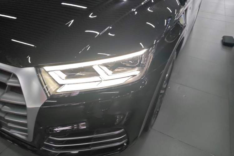 Used Audi Q5L 2018 40 TFSI Prestige Fashion Edition China VI Left Front Headlight