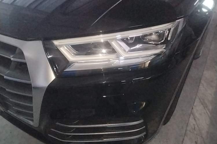 Used Audi Q5L 2018 40 TFSI Prestige Fashion Edition China VI Left Front Headlight