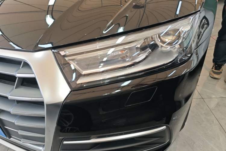 Used Audi Q5L 2018 40 TFSI Prestige Edition China VI Emission Standard Left Front Headlight