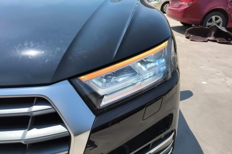 Used Audi Q5L 2018 40 TFSI Prestige Fashion Edition China VI Left Front Headlight