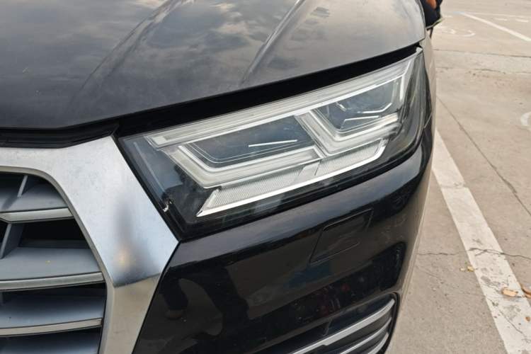 Used Audi Q5L 2018 40 TFSI Prestige Fashion Edition China VI Left Front Headlight