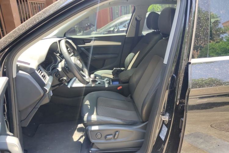 Used Audi Q5L 2018 40 TFSI Prestige Fashion Edition China VI Left Front Seat