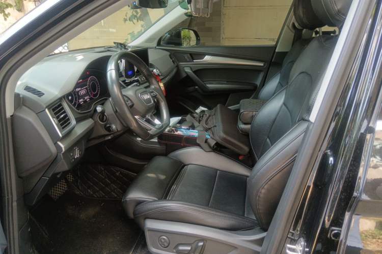 Used Audi Q5L 2018 45 TFSI Prestige Sporty Edition China VI Left Front Seat