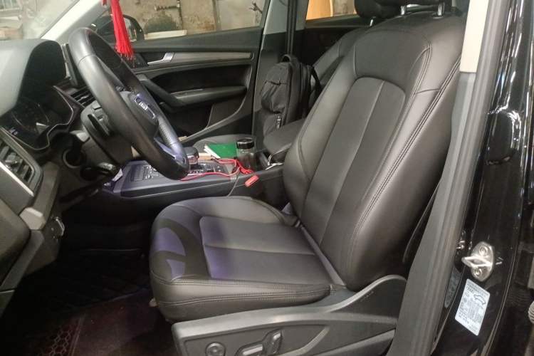 Used Audi Q5L 2018 40 TFSI Prestige Edition China VI Emission Standard Left Front Seat
